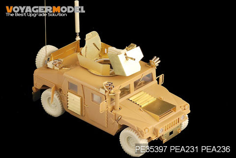 Voyager Model PE35397 1/35 Modern USMC Humvee M1114 w/CIP (Bronco 35080)