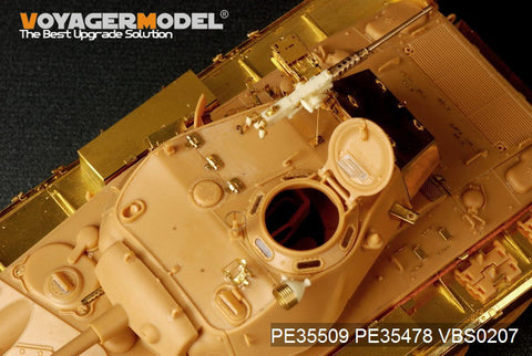 Voyager Model PE35509 1/35 WWII British Army M24 Chaffee Light Tank Basic Set (Bronco 35068)