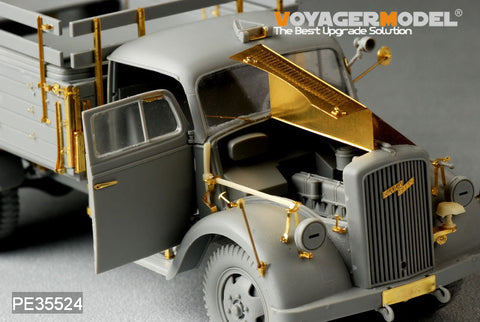 Voyager Model PE35524 1/35 WWII German Opel Blitz 3t 4x2 Cargo Truck / Standard Cargo Bed Type (Dragon 6670)