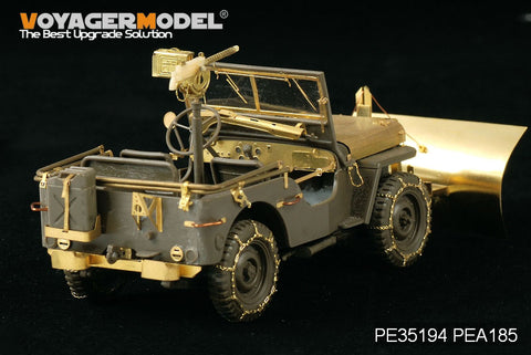 Voyager Model PEA185 1/35 WWII U.S. Jeep Willys MB (Snow-Clearing Type with Tire Chains) (Tamiya/Italeri)