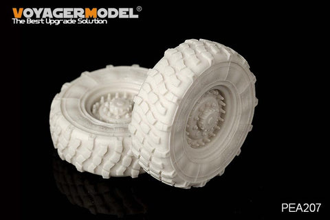 Voyager Model PEA207 1/35 Modern US Army M1078/M1083/M1084 Road Wheels (Trumpeter)